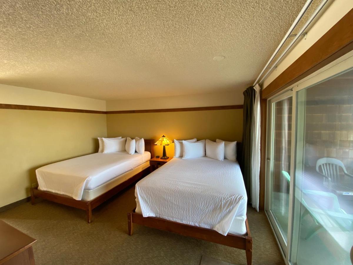 Beachcombers Inn Gold Beach Exterior photo